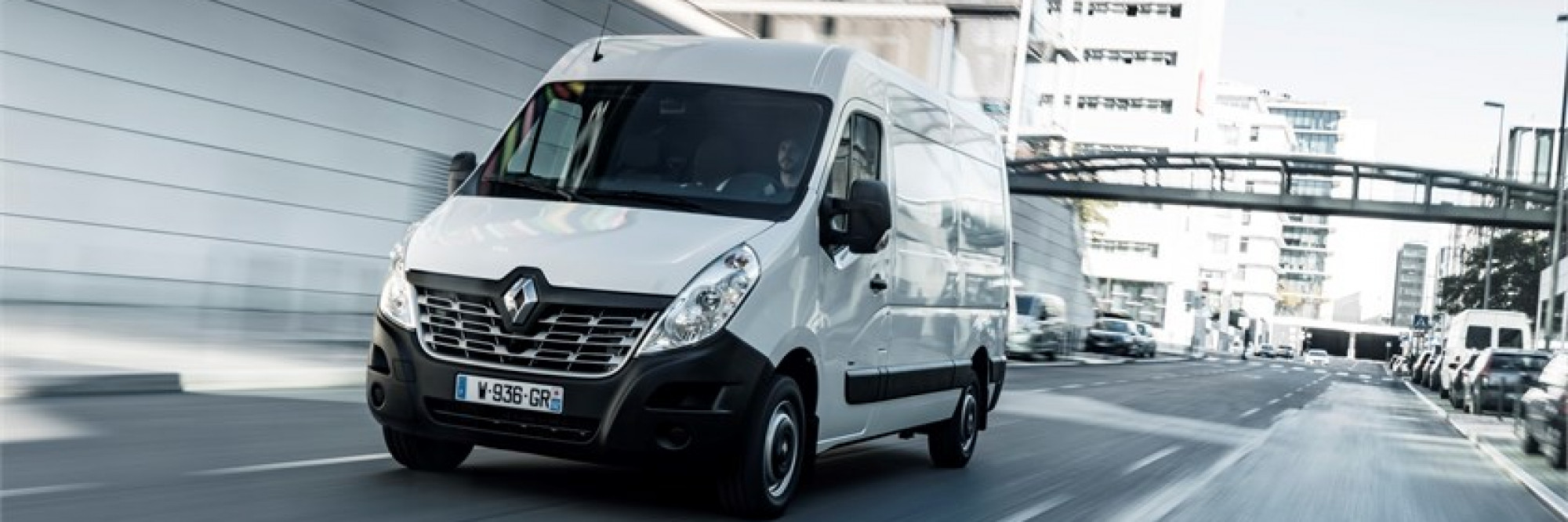 21204402 2018 Renault Master Z E tests drive and electric LCV range in Lisboa