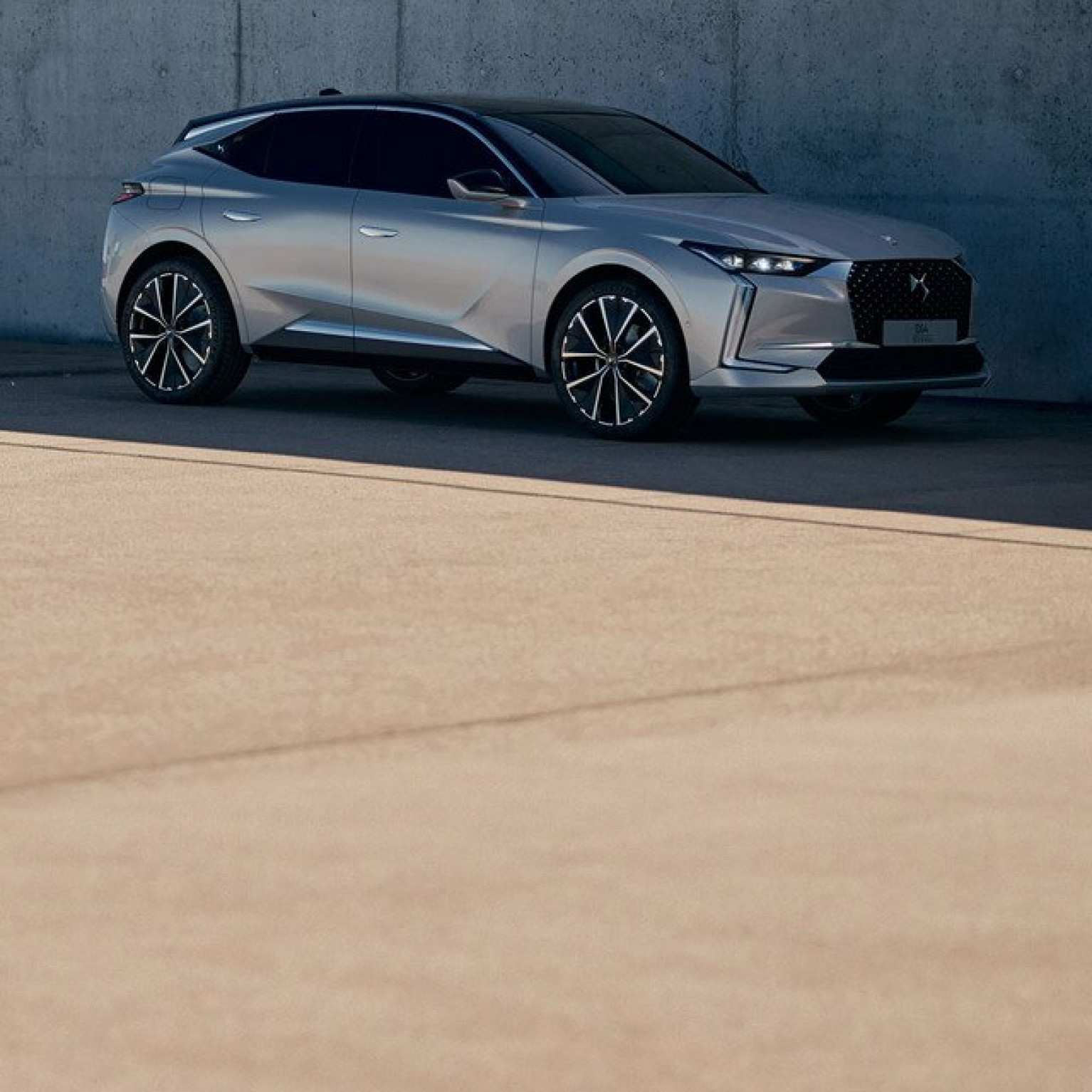 DS 4 E TENSE modelpagina