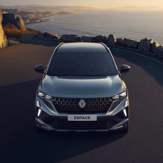 03 Nieuwe Renault Espace vernieuwd design voor meest efficiente familiehybride op de markt