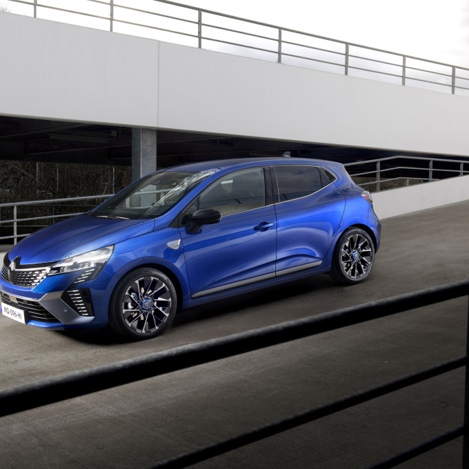 40 De nieuwe Renault Clio toonbeeld van veelzijdigheid luidt nieuwe ontwerpstijl in