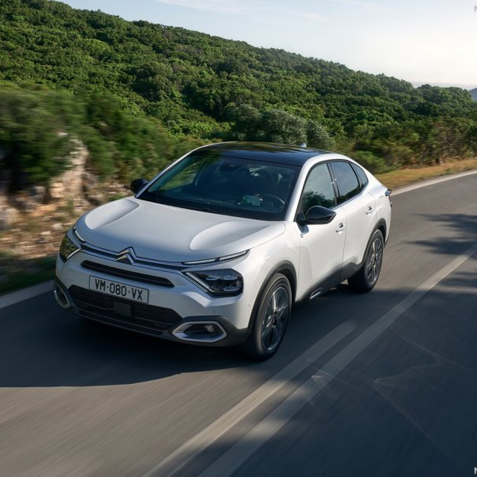 Citroen C4 X 2023 800 09 foto 1