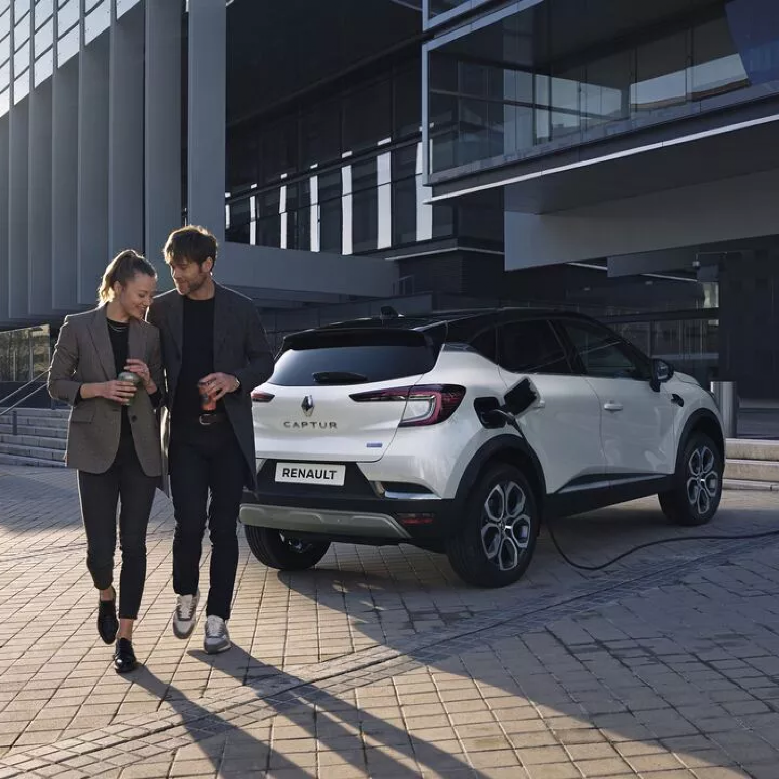 Hybrid Captur 1