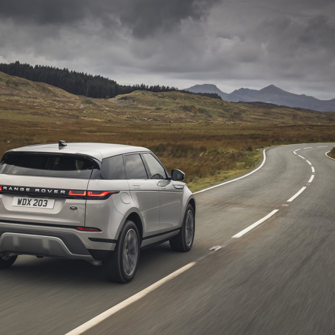 Land Rover Range Rover Evoque P300e 2021 1280 18