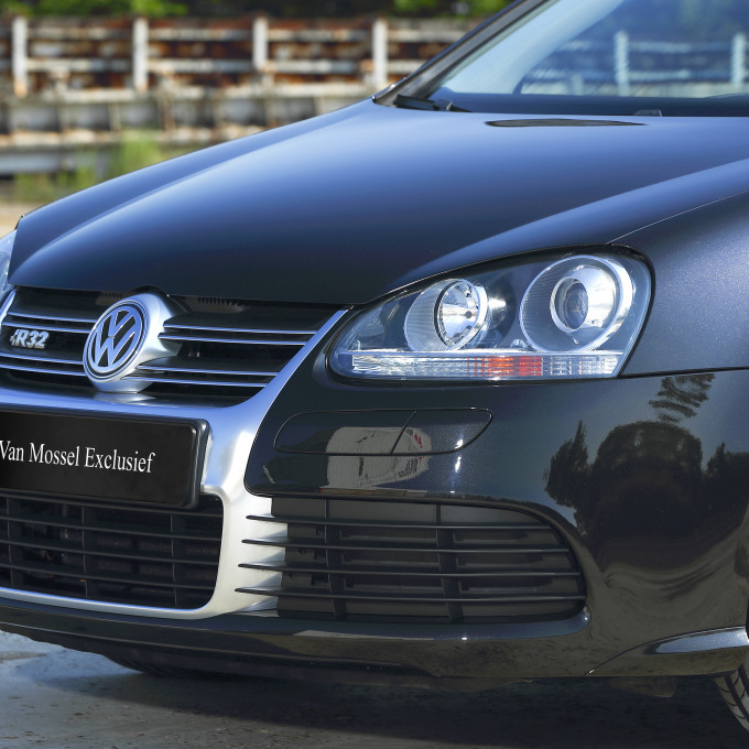 VW Golf V R32 2