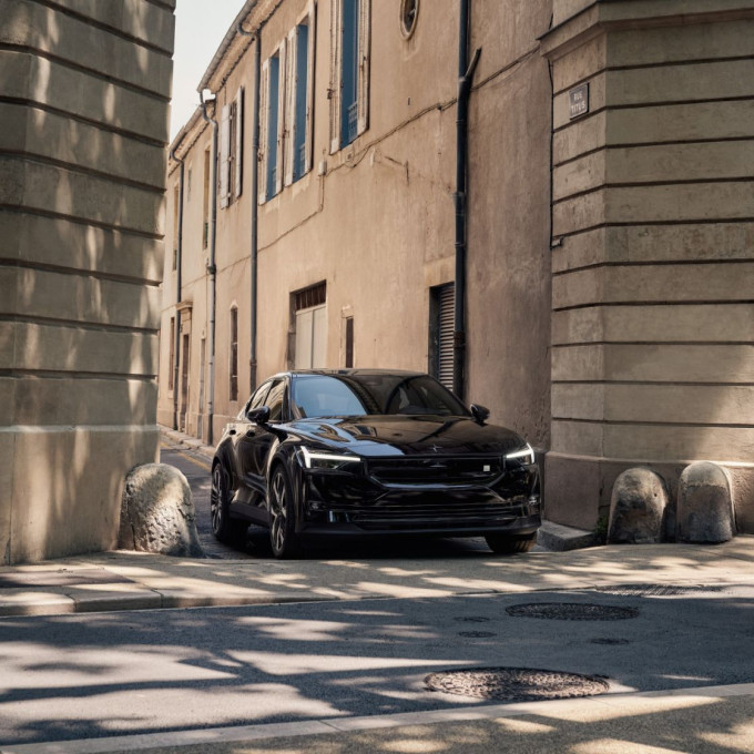 Van Mossel Polestar 2 voorkant zwart