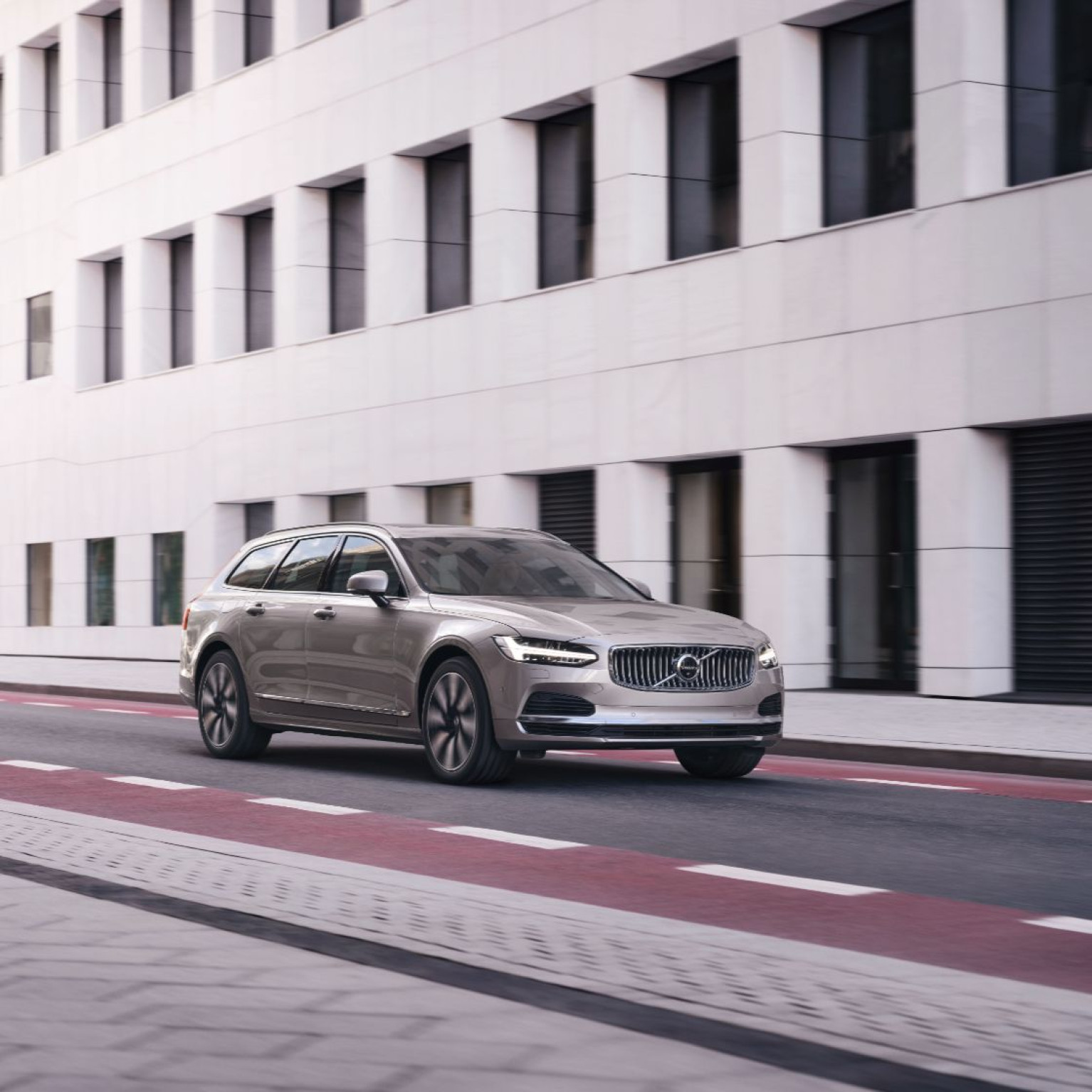 Van Mossel Volvo V90 vooraanzicht