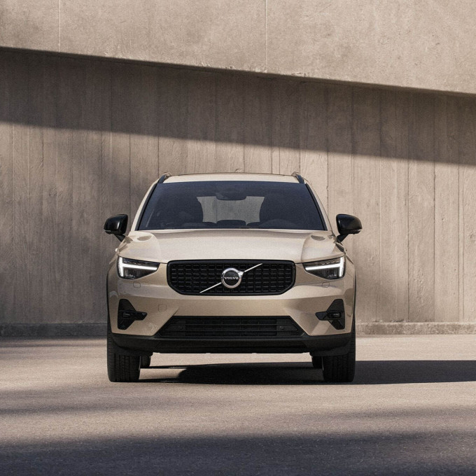 Van Mossel Volvo XC40 voorkant