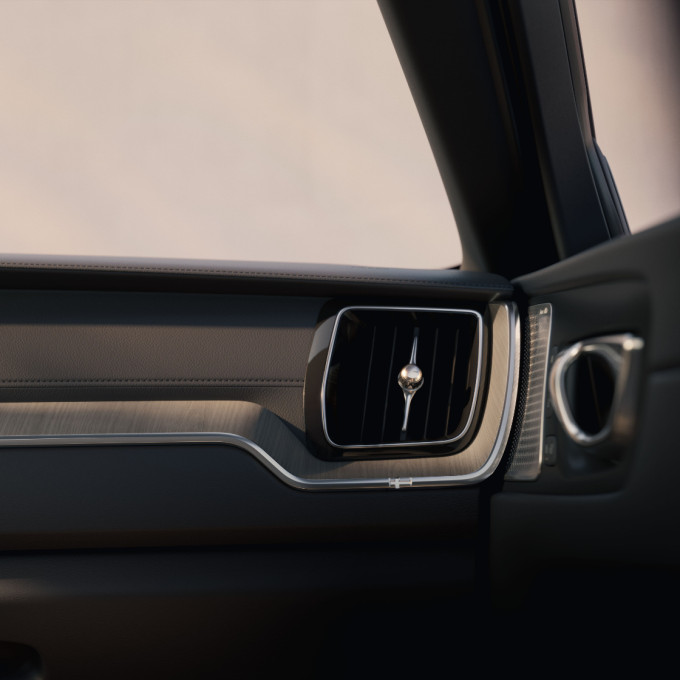 Van Mossel Volvo XC60 dashboard detail