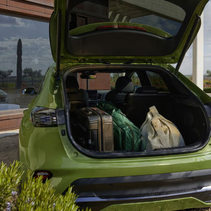 kia xceed gt my23 rear trunk
