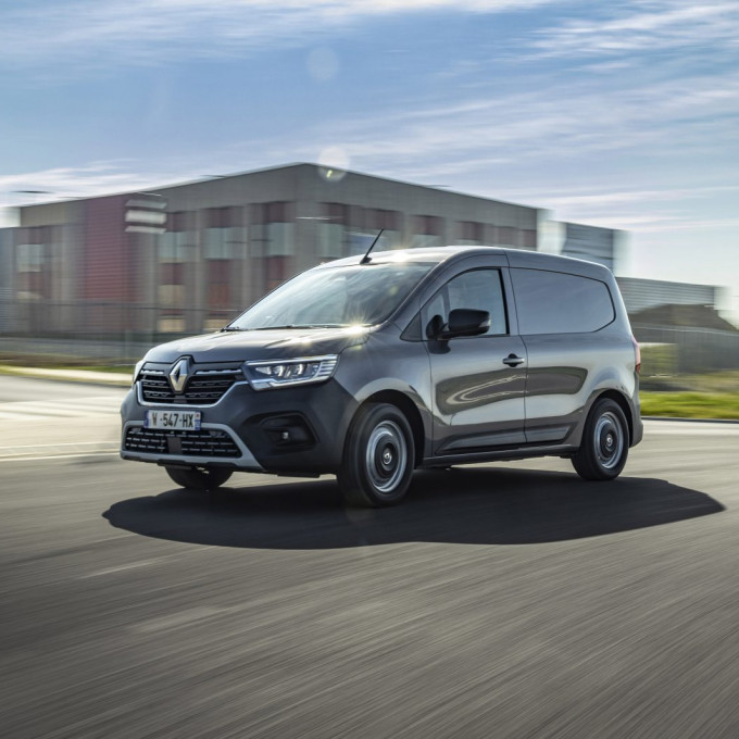 10 2021 New Renault Kangoo Van Tests drive 1600x1067 v2