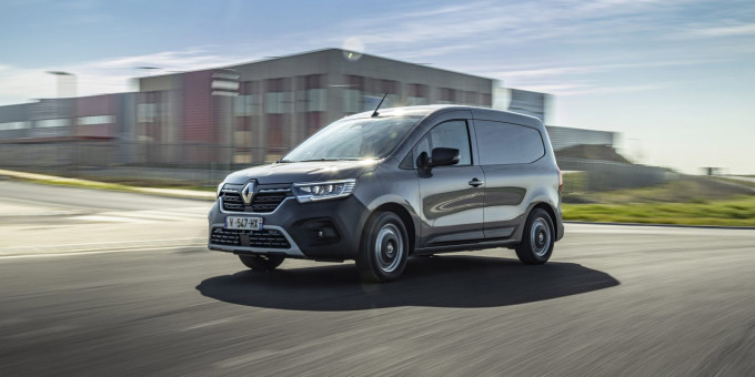 10 2021 New Renault Kangoo Van Tests drive 1600x1067 v2