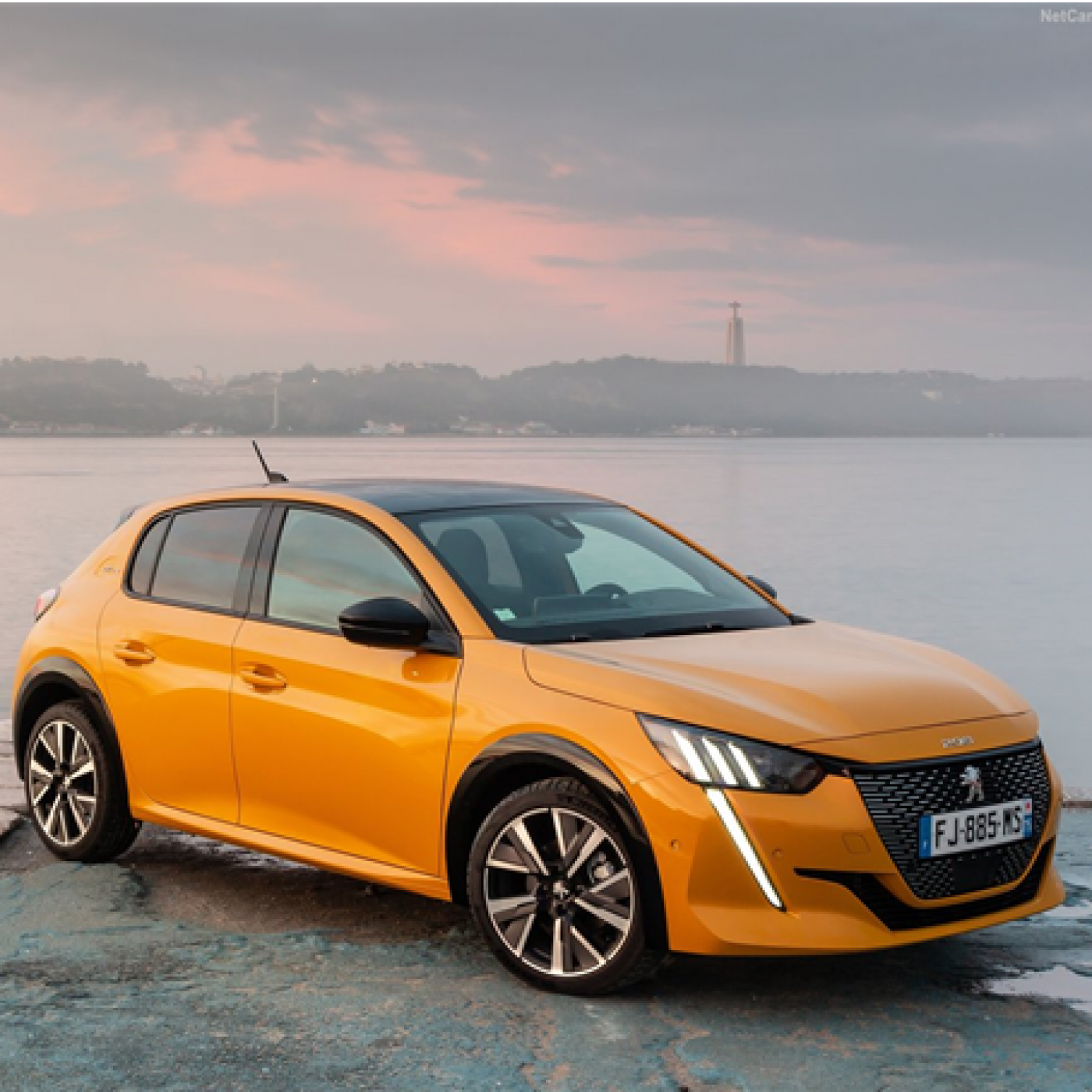 208 v10