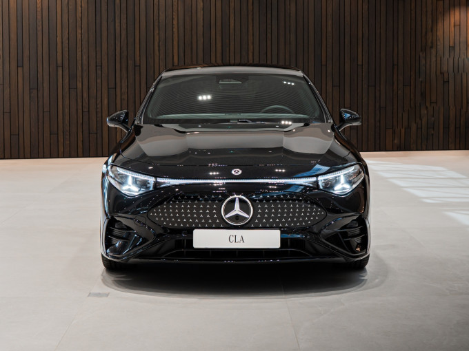 Homepage   MB   CLA 250+ Launch Edition