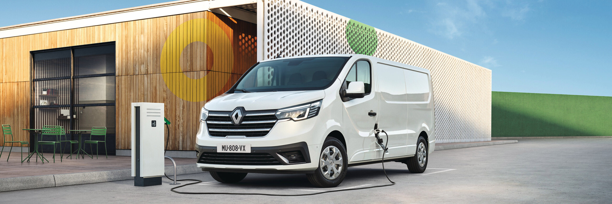 01 Nieuwe Renault Trafic E Tech electric maakt aanbod elektrische bedrijfswagens compleet