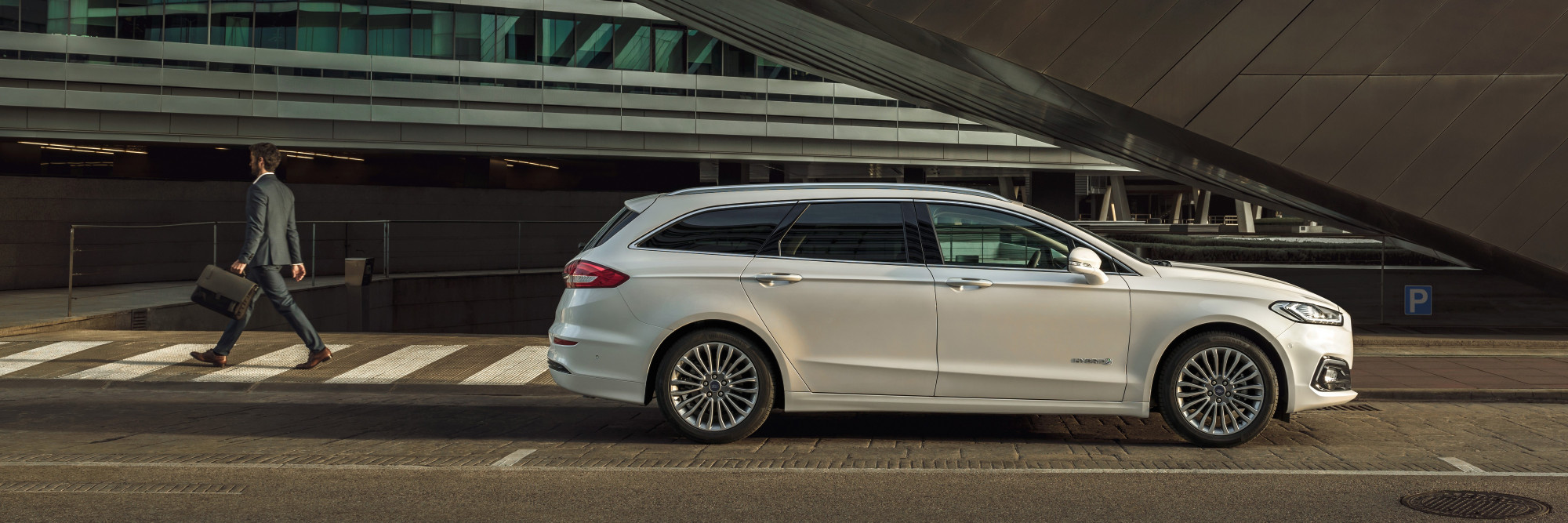 2019FordMondeo Hybrid 018 02 v5