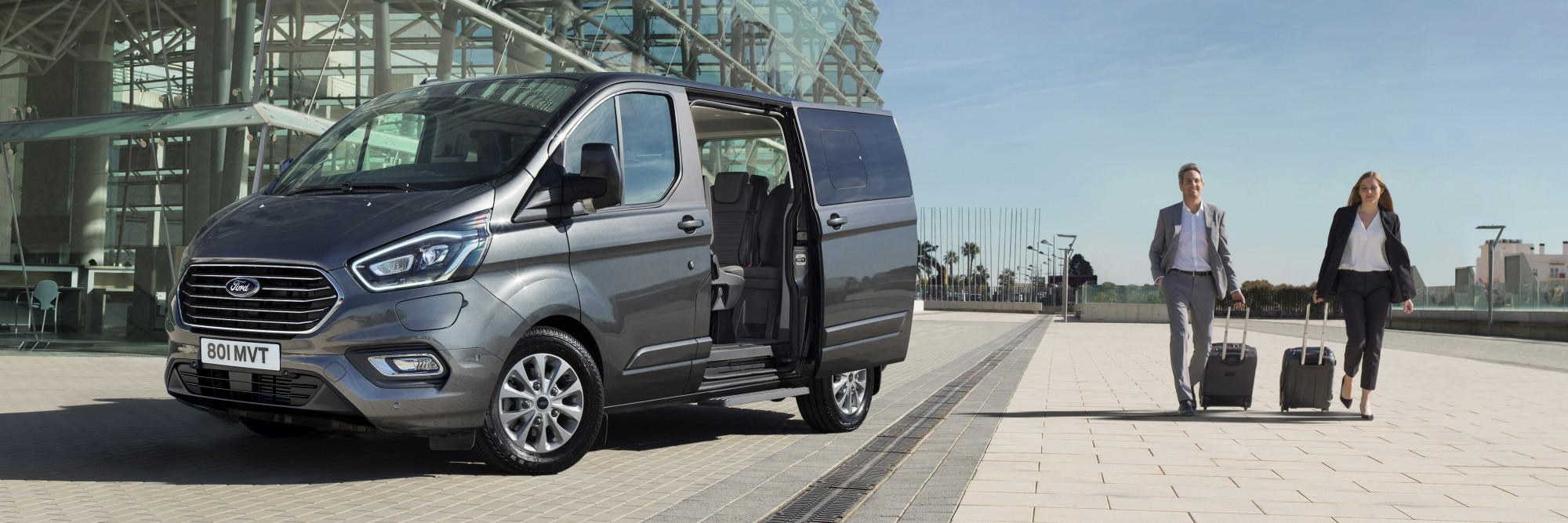 2019 FORD TOURNEO CUSTOM PHEV 02 v2