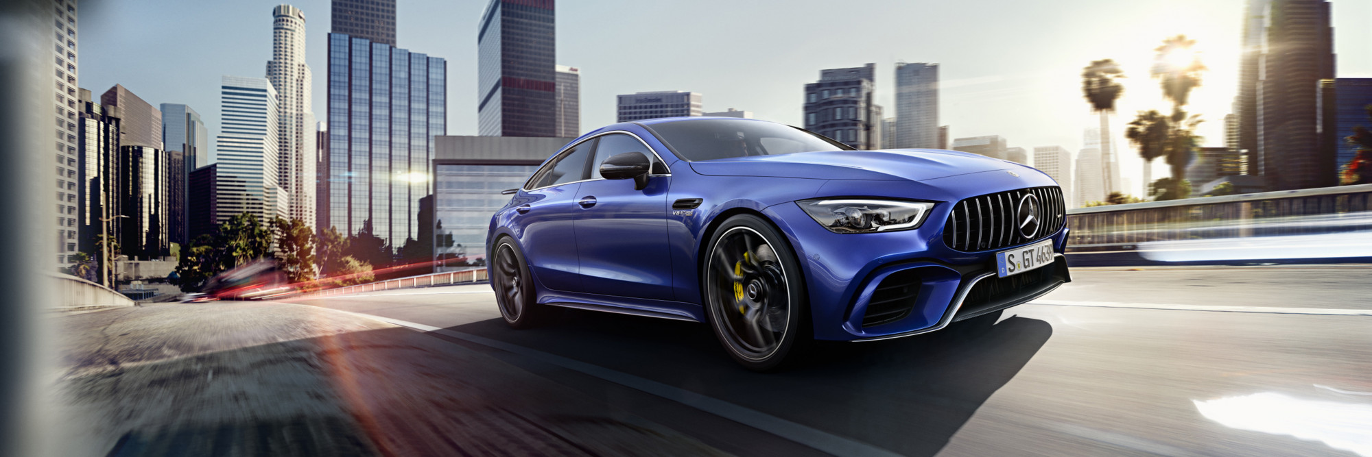AMG GT 4D Coupe 1 acties 4000x1333