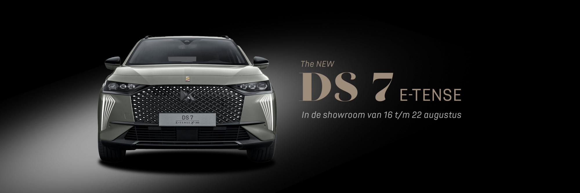 Hero large DS7 in showroom v2