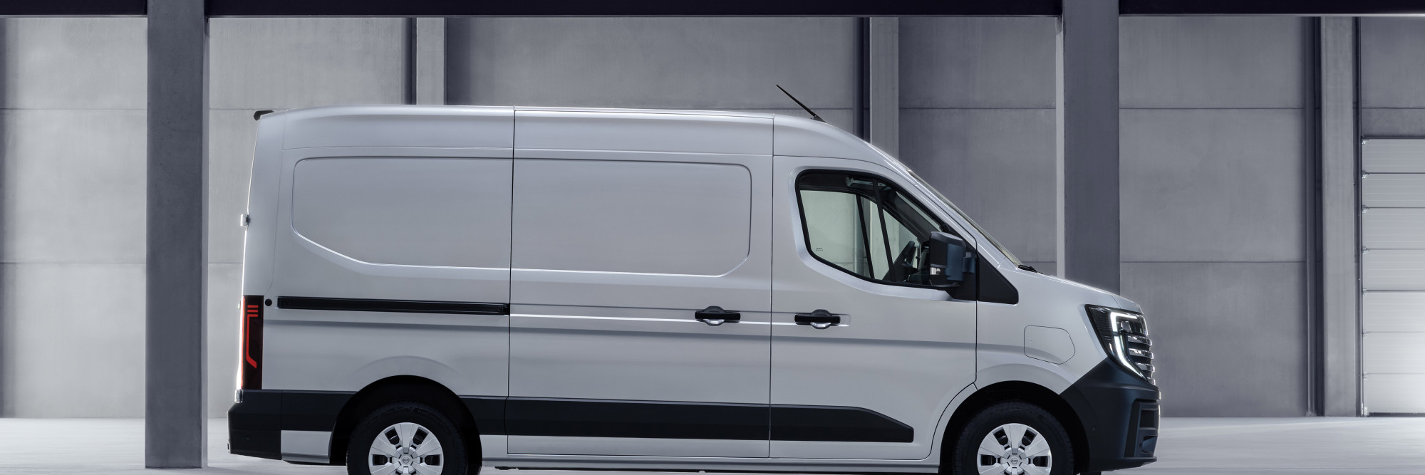 Nissan Interstar PK EV High 005