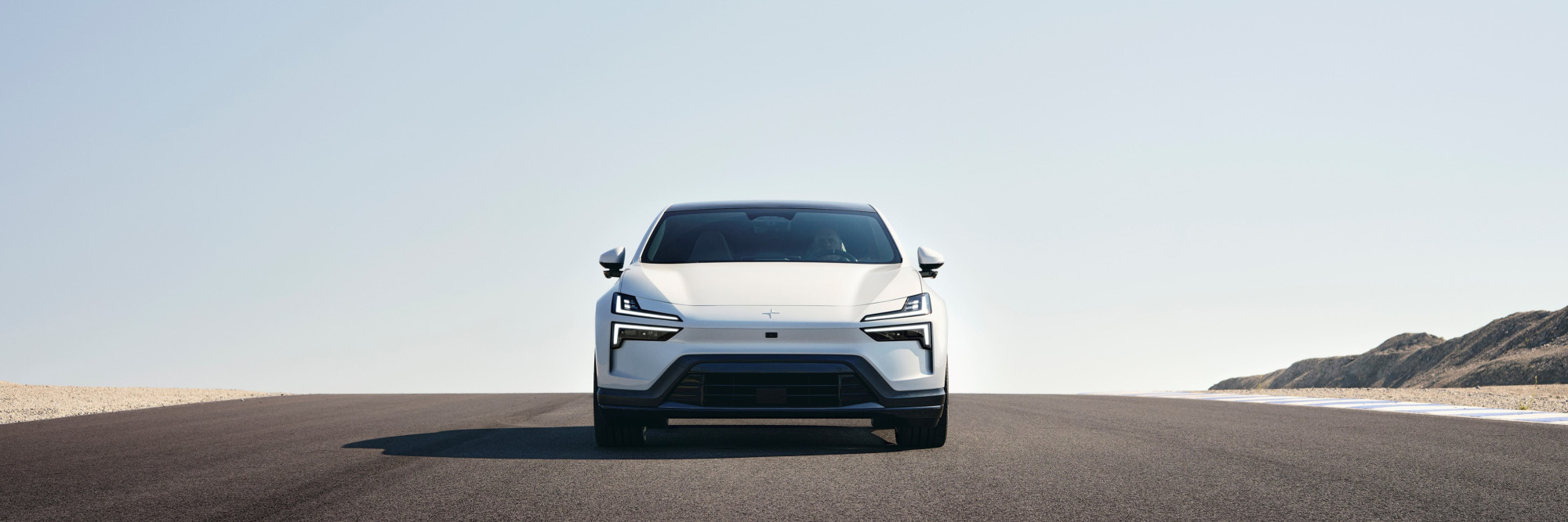 Polestar 4 hero