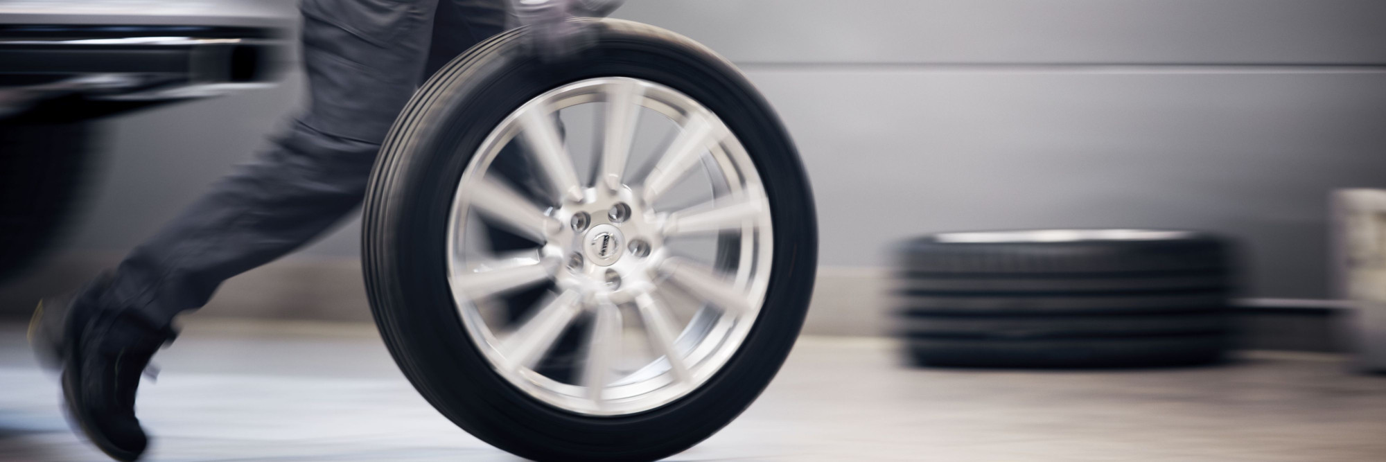 Van Mossel Volvo banden  wielenwissel hero