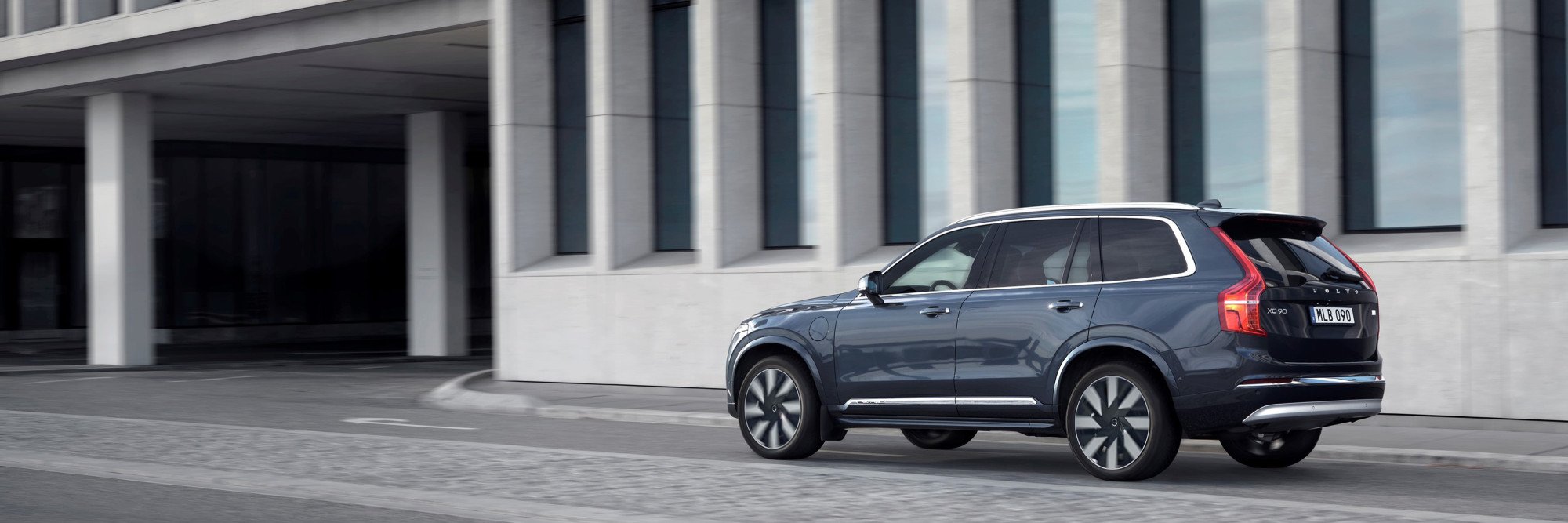 VanMossel Volvo XC90 4000x1333