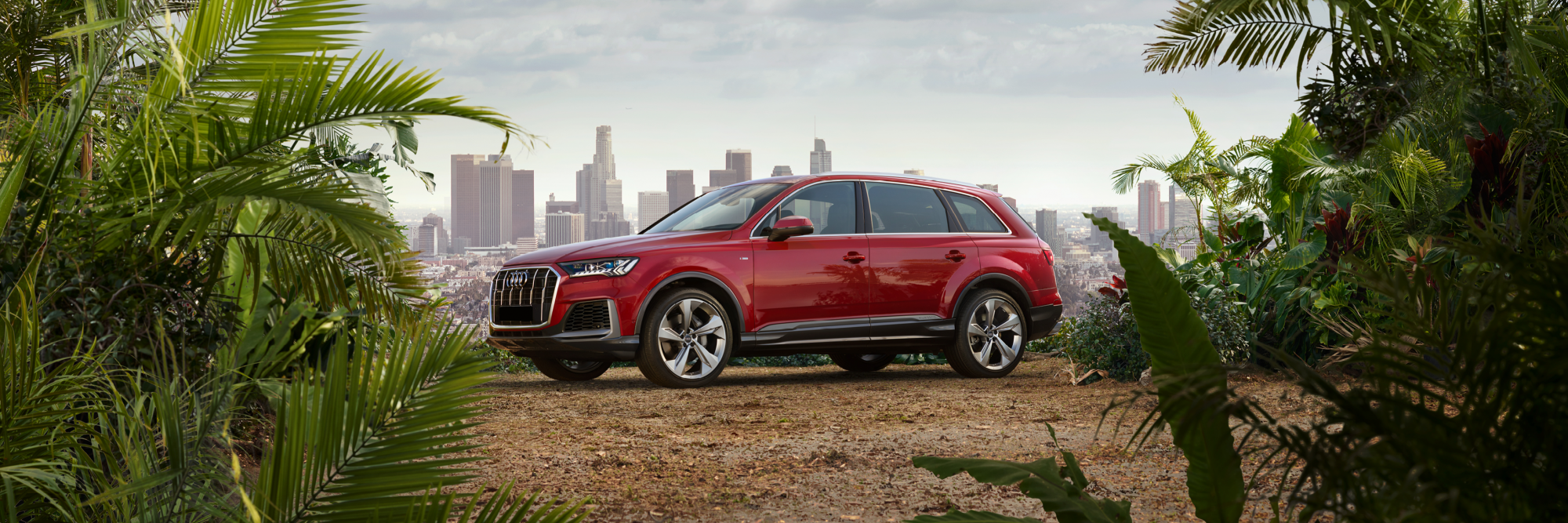 audi q7 hero