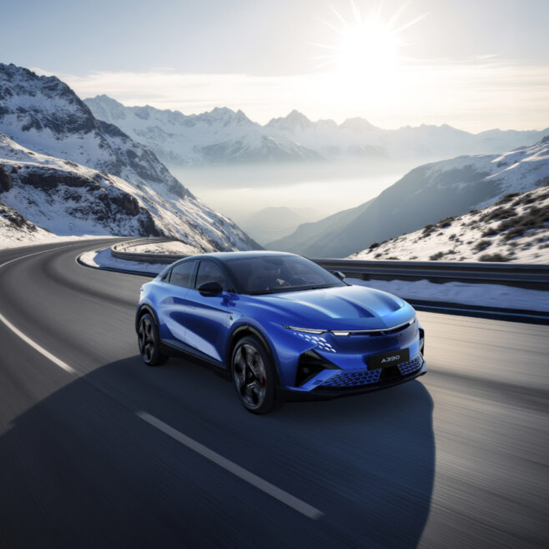 01 Alpine A390 sport fastback met het DNA van Alpine 1170x658
