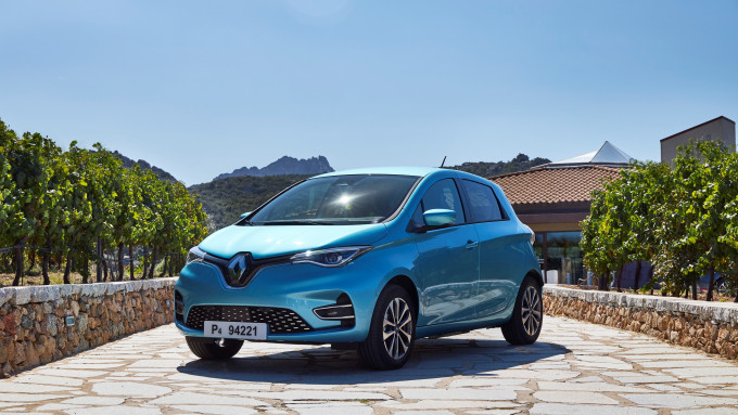 21231693 2019   New Renault ZOE tests drive in Sardinia