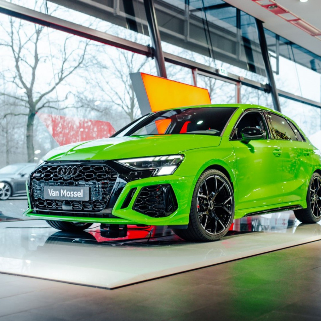 Beeld RS3 in de showroom