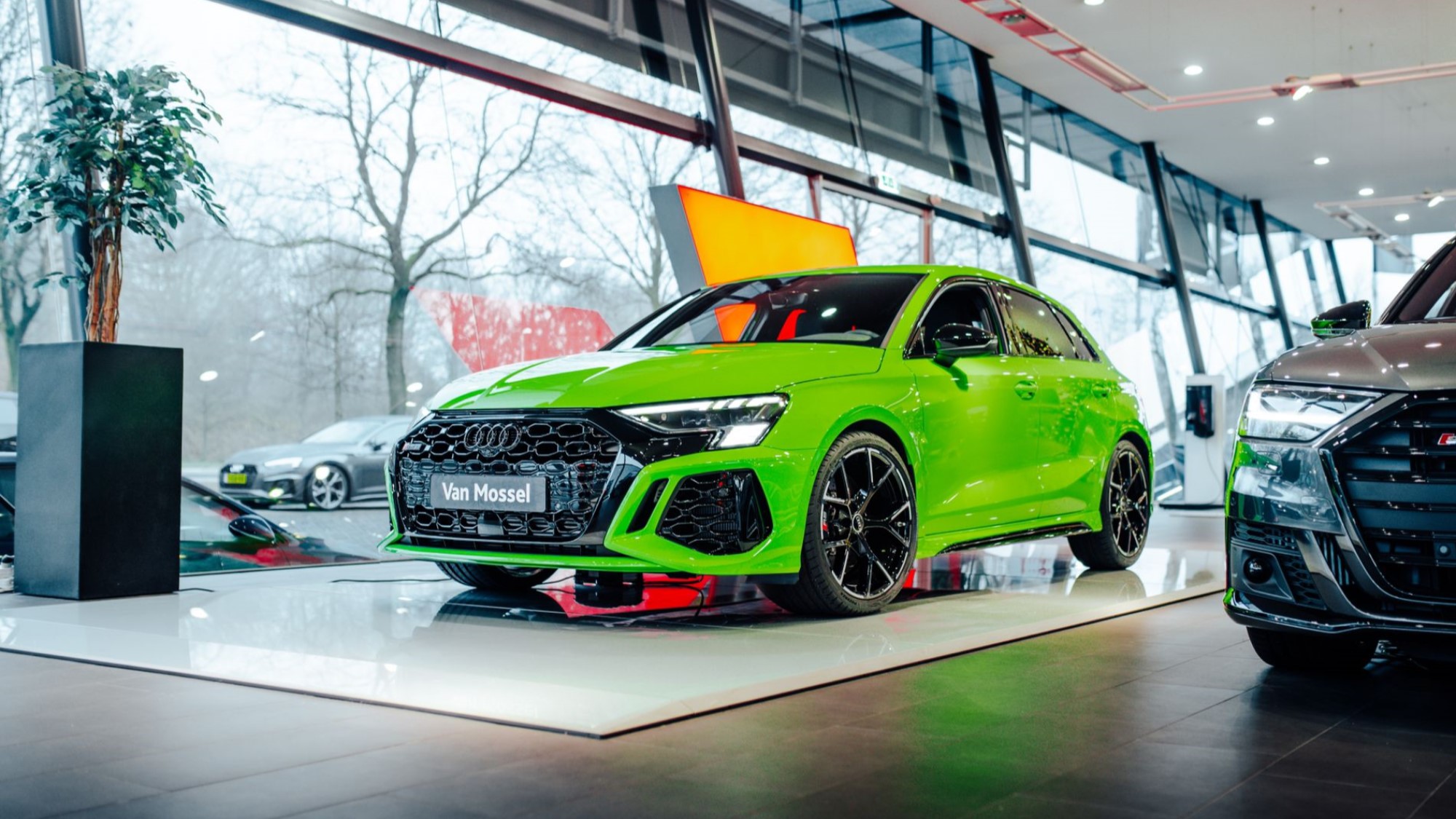 Beeld RS3 in de showroom
