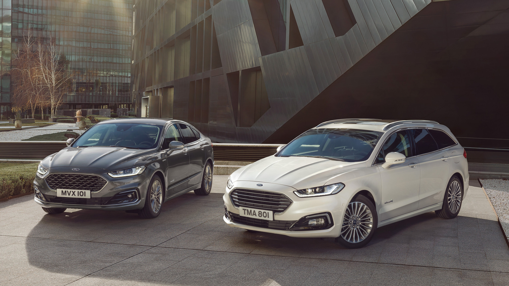 FordMondeo Hybrid 04 02