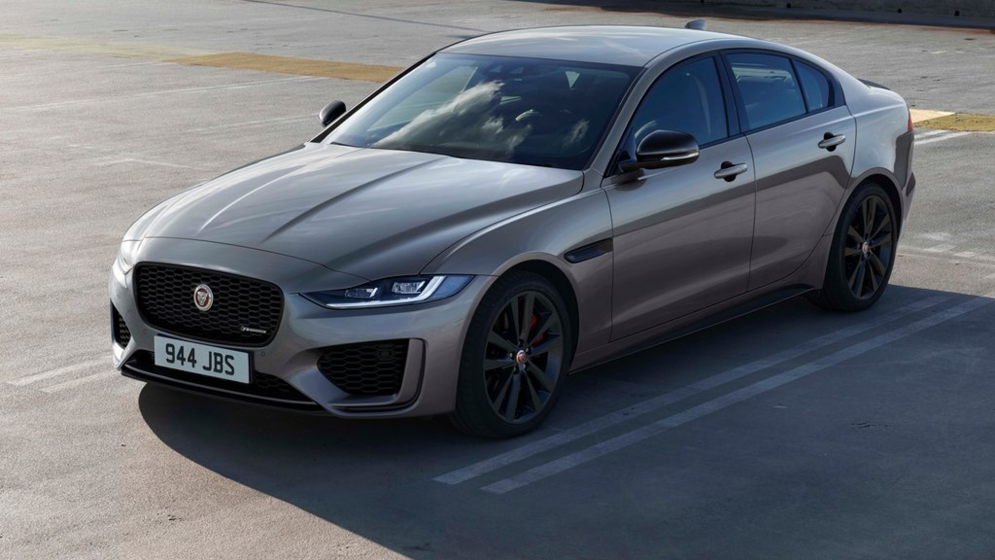 Jaguar XE 2021 1024 05