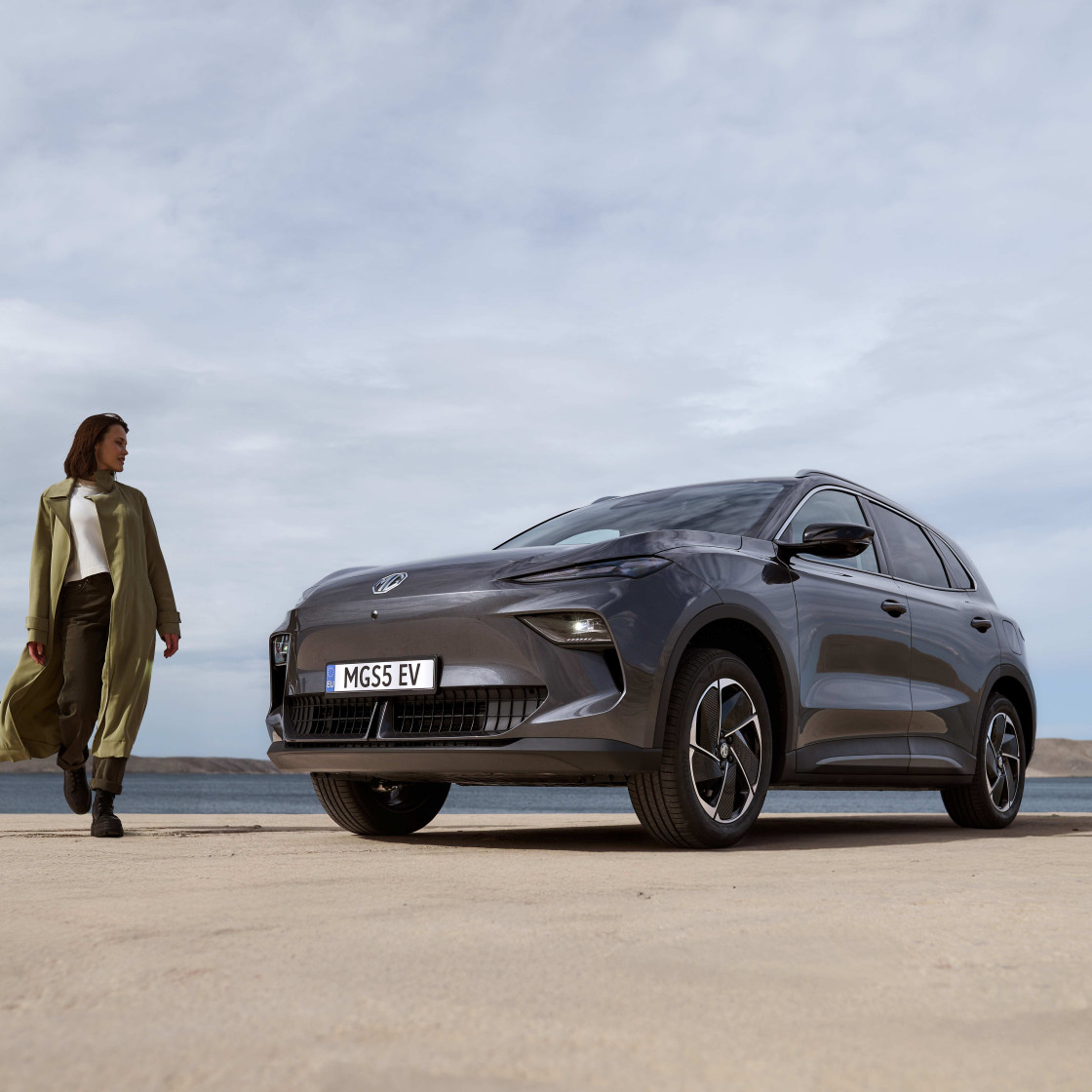 MGS5 Shot 9 Front 3Q Static LHD (1)