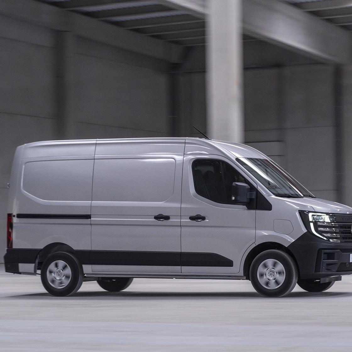 Nissan Interstar PK EV High 020