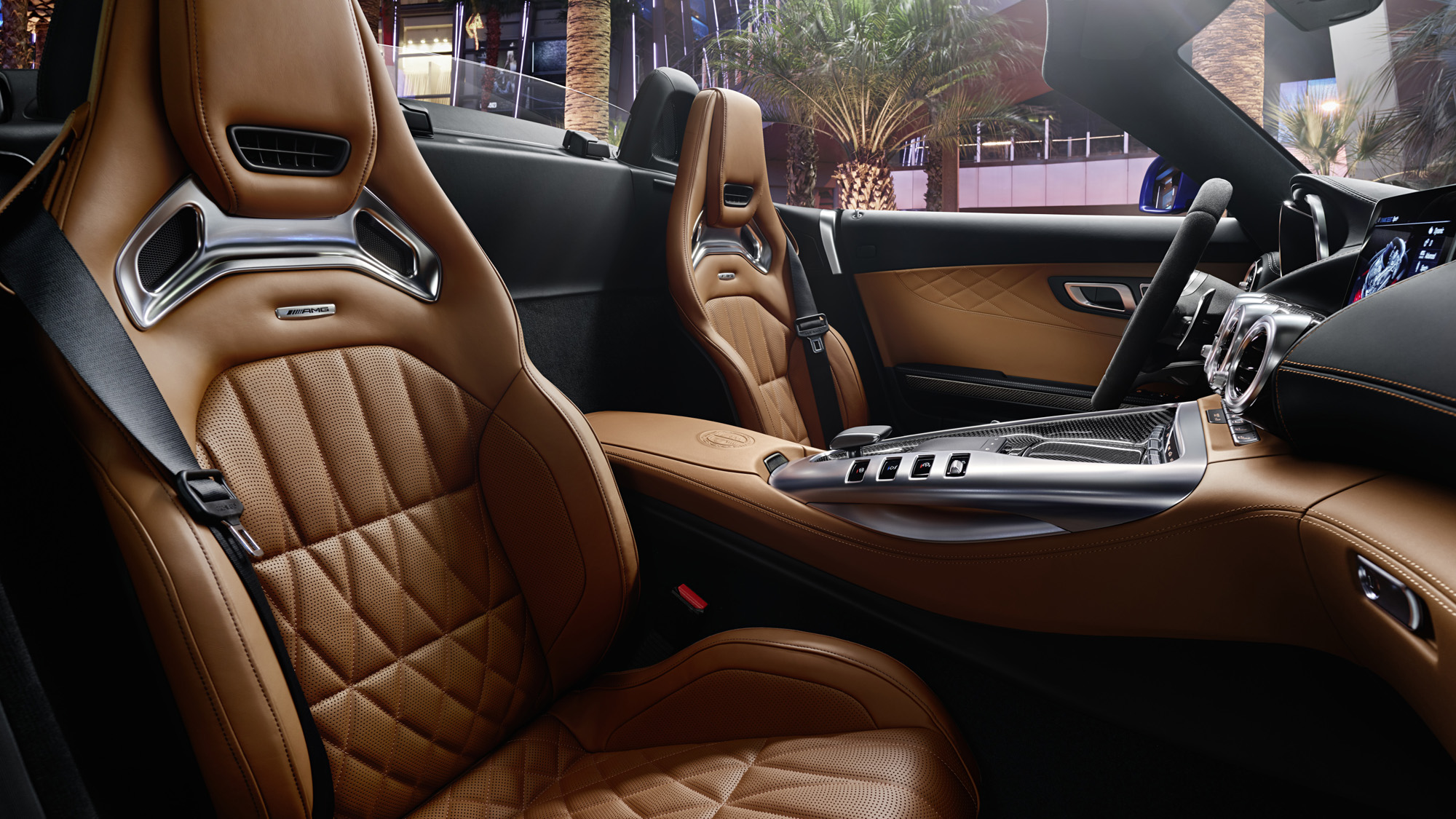 Van Mossel Mercedes Benz AMG GT roadster interieur2000x1125