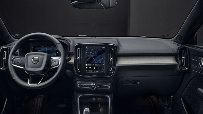 Van Mossel Volvo EC40 interieur overzicht