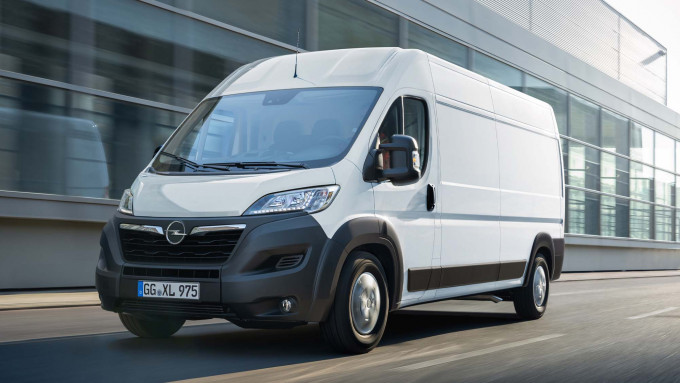 VanMossel Movano 2000x1125 ALG