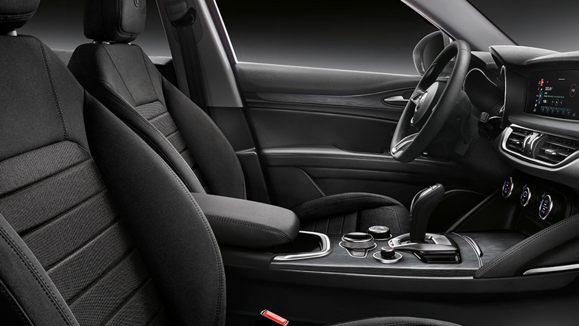 alfa romeo stelvio interni cover desktop 980x980