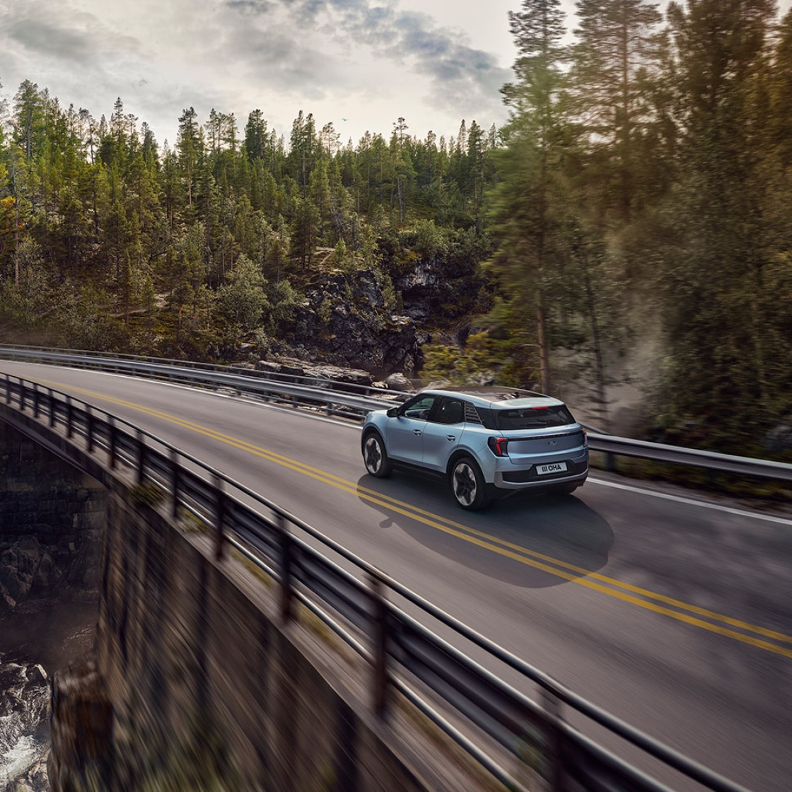 ford nl explorer promo 1000x1000 explorer on the road