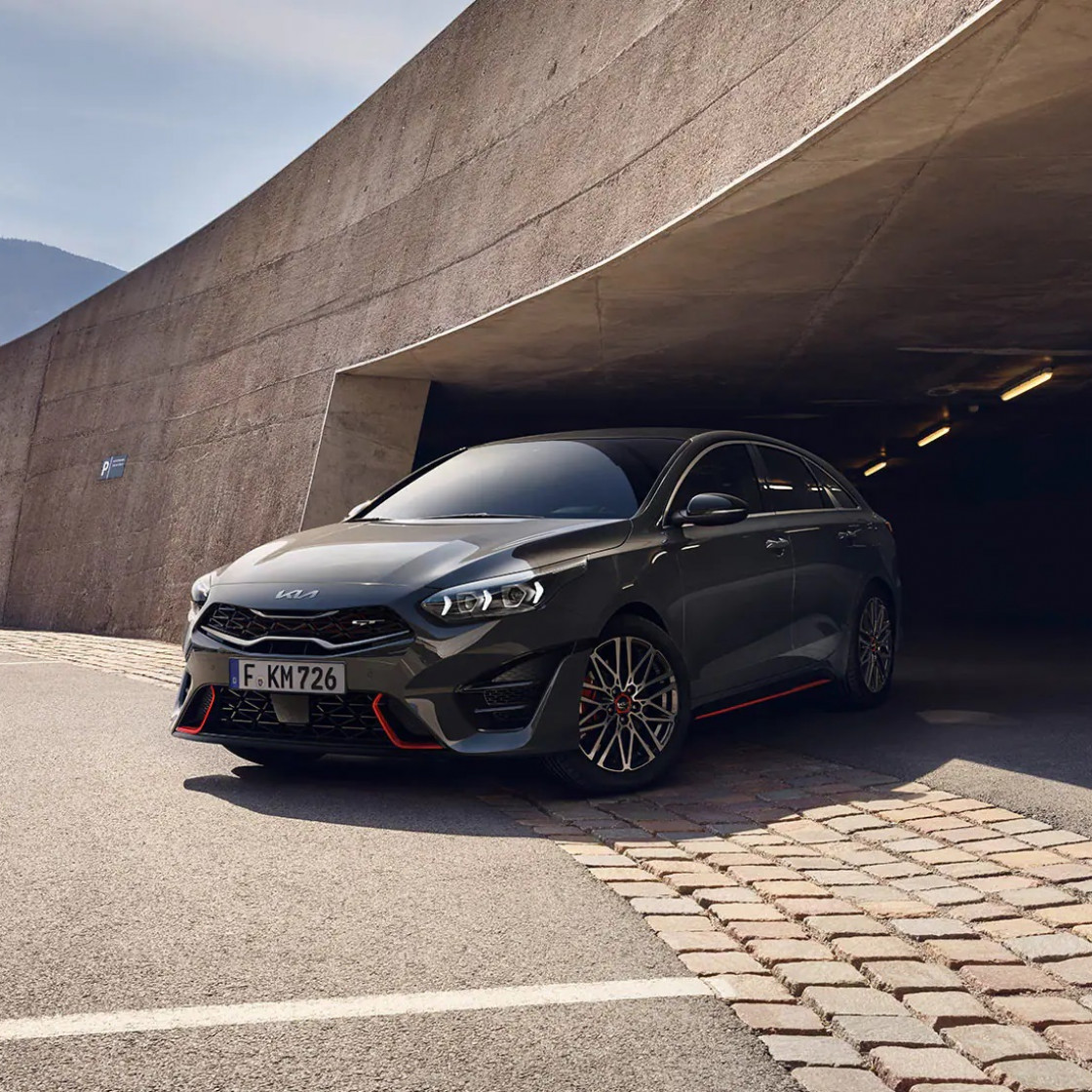kia proceed gt my22 discover w