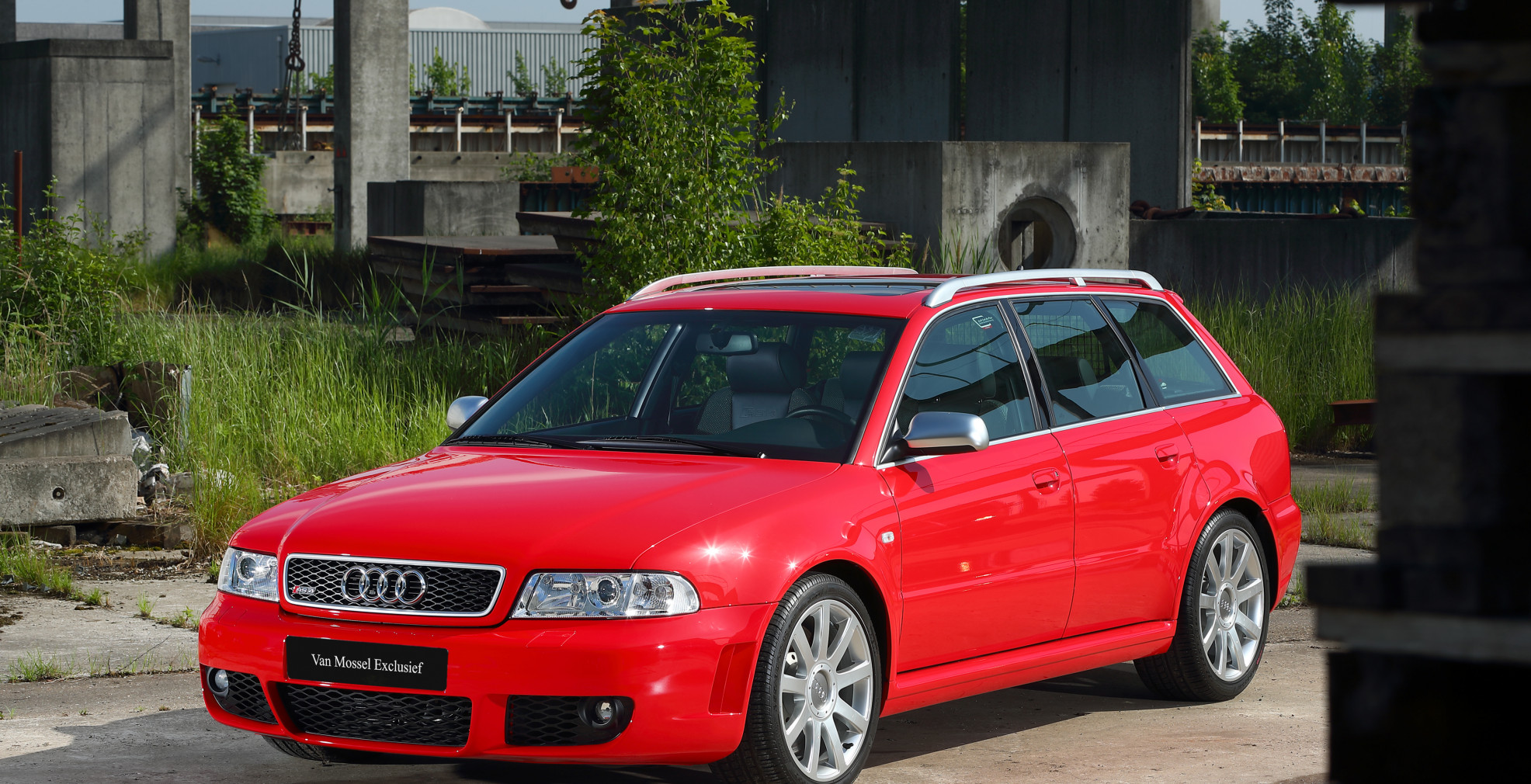 Audi RS4 Avant Quattro 1