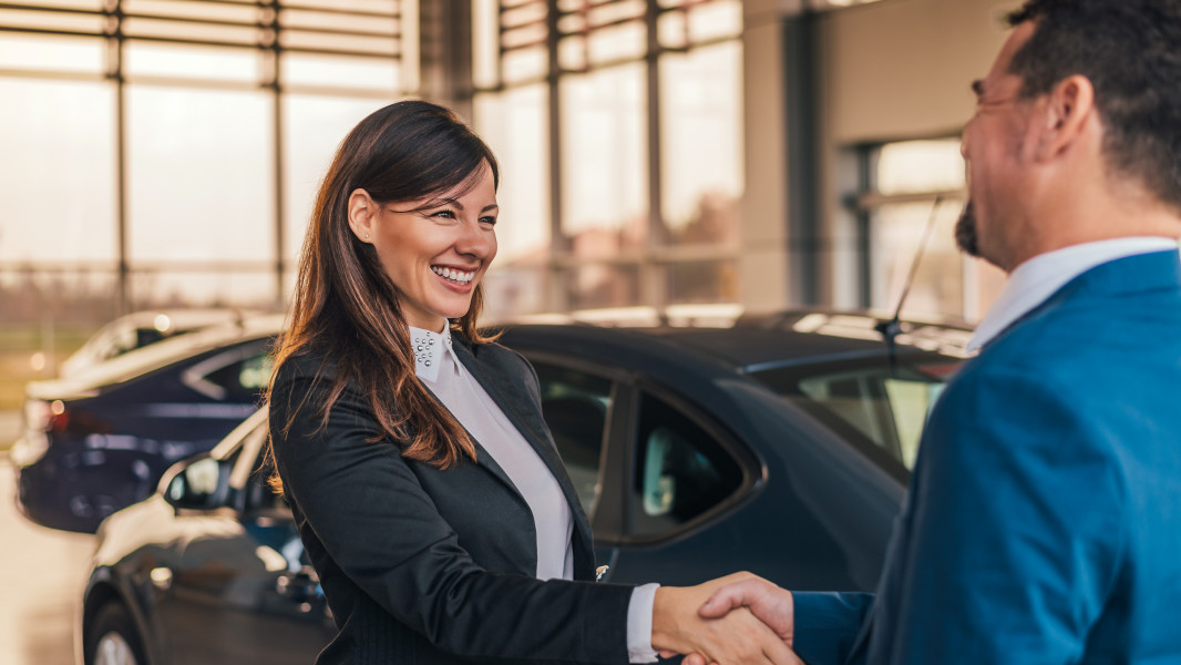 shaking hands dealership v4