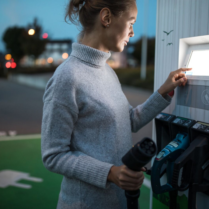Large openbaar laden elektrisch private lease