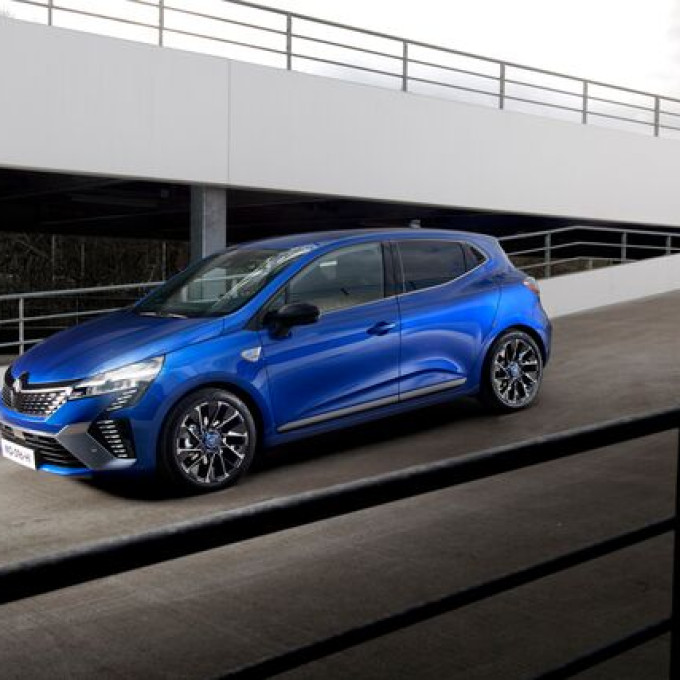 Small 40 De nieuwe Renault Clio toonbeeld van veelzijdigheid luidt nieuwe ontwerpstijl in