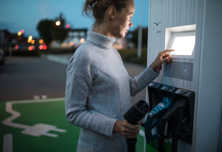 Medium openbaar laden elektrisch private lease.jpg